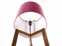 Dreibein Stehleuchte aus Holz mit Lampenschirm Furchsia - GRACE von Sixay