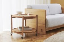 Runder Servierwagen TRAY TABLE 60 mit Tabletts aus Holz nach dem Entwurf von Hans Bolling für Brdr. Krüger runder Servierwagen aus Holz mit Tabletts nach dem Entwurf von Hans Bolling - TRAY TABLE 60 von Brdr. Krüger