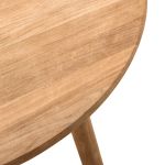 Auf der Oberfläche des Coffee Table MARCELLA von Traditional Teak ist die lebendige Maserung des Teakholzes deutlich sichtbar Outdoor Coffee Table aus Teakholz - MARCELLA von Traditional Teak