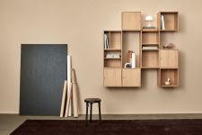 Funktional und stilvoll zugleich: Das individuell kombinierbare Würfel Wandregalsystem S10 SIGNATURE von Andersen Furniture macht überall im Wohnbereich eine gute Figur Wandregalsystem aus Holz - S10 SIGNATURE von Andersen Furniture