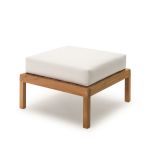 Outdoor Hocker aus Holz in Teak - VIRKELYST POUF in White von Skagerak