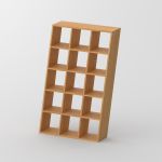 Das Massivholz-Regal PISA von vitamin design in der Variante Eiche geölt 3 x 5 PISA von vitamin design Holzregal Raumteiler in Eiche geölt