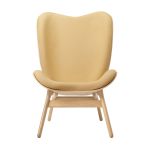 Lounge Sessel aus Holz in Eiche mit Summer Sunshine Bezug - A CONVERSATION PIECE TALL LOUNGE CHAIR von UMAGE