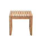 Die Zwischenräume der Teakholzlamellen sorgen dafür, dass Regenwasser und andere Flüssigkeiten problemlos ablaufen können Moderner Teak Beistelltisch für Outdoor MAXIMA SIDE TABLE von Traditional Teak