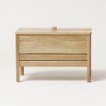 A LINE STORAGE BENCH 68 von FORM & REFINE - Sitztruhe mit Stauraum aus Holz