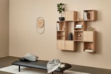 Mit dem Würfel Wandregalsystem S10 SIGNATURE von Andersen Furniture lassen sich elegante Raumkonzepte gestalten Würfel Wandregalsystem aus Holz - S10 SIGNATURE von Andersen Furniture