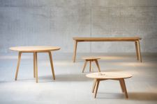 Jan Kurtz - DWELLER Esstisch aus Eiche