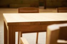 Detail vom Tisch FLORIS aus Teakholz Detail vom Tisch FLORIS aus Teakholz