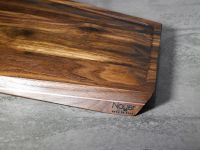 Edles Holz Servierbrett CARVING BOARD mit Sarftrille von Noyer Holz Schneidebrett Servierbrett mit Saftrille - CARVING BOARD von Noyer
