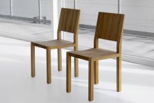 Massivholzstuhl in Asteiche geölt TAU von vitamin design