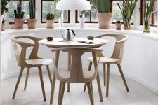 Designer Esszimmerstühle IN BETWEEN aus Holz mit Armlehnen von &tradition Designer Esszimmer Stühle mit Armlehnen aus Holz - IN BETWEEN von &tradition