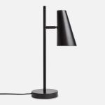Moderne Design Tischleuchte CONO TABLE LAMP von WOUD aus schwarzem, pulverbeschichteten Stahl Design Tischleuchte aus Metall in schwarzem Stahl - Die Cono Table Lamp von Woud