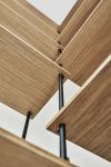 Detail des Regalsystems SHELVING SYSTEM von Moebe modulares Regalsystem von unten Perspektive - SHELVING SYSTEM von Moebe