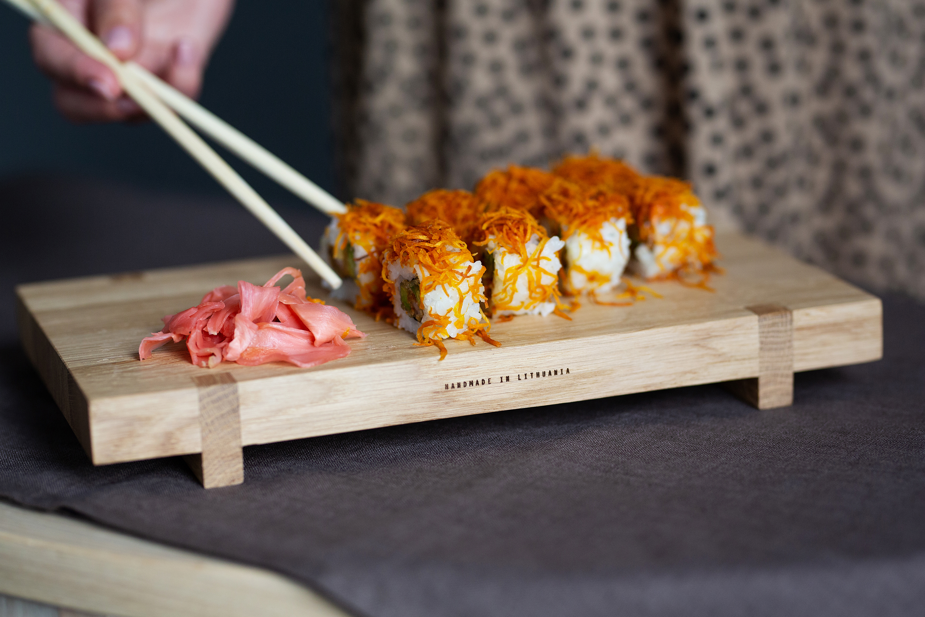 Sushi Servierplatte SUSHI SERVING BOARD von Rio Lindo | HolzDesignPur