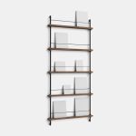 Variante 4 des Zeitschriftenregals MAGAZINE SHELVING von MOEBE in Eiche geräuchert mit schwarzem Gestell Zeitschriftenregal für die Wand in Eiche Black - MAGAZINE SHELVING MS.180.1 von MOEBE