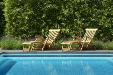 Der Deckchair VICTORIA von Traditional Teak als einladender Rückszugsort im eigenen Garten VICTORIA Deckchair von Traditional Teak