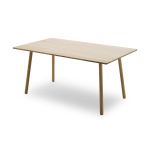 Designer Esstisch GEORG DINING TABLE wird aus robustem Eichenholz von Skagerak GEORG DINING TABLE von Skagerak - Designer Esstisch aus Eichenholz