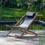 Der stilvolle Liegestuhl KATE RELAX von Traditional Teak mit schwarzem Textilene-Bezug KATE RELAX von Traditional Teak Liegestuhl Teakholz in Batyline schwarz