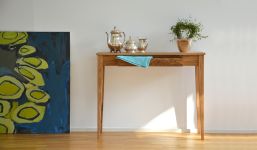 schlanker Konsolentisch mit Schublade aus Eichenholz - BONNY von Jan Kurtz