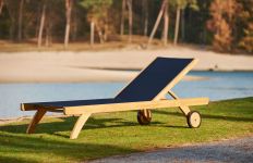 Hochwertige Teak-Gartenliege KATE von Traditional Teak - Abbildung mit schwarzem Bezug Sonnenliege KATE - hochwertige Teak-Gartenliege von Traditional Teak - Abbildung mit schwarzem Bezug