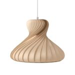 Design Pendelleuchte TR22 von Tom Rossau aus dünnen Birkenfurnierstreifen  TR22 von Tom Rossau - Pendelleuchte fürs Esszimmer aus Birkenfurnier