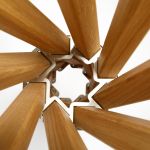 Detailansicht der ausgefallenen Designer Garderobe MARILYN von keilbach in Eiche geölt von oben Detailaufnahme von oben - Designer Garderobe MARILYN von Keilbach