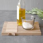 Faltbarer Holzuntersetzer TABLE FRAME für Pfannen und Töpfe von by Wirth - Abbildung in Eiche geseift TABLE FRAME von by Wirth - faltbarer Topfuntersetzer aus Holz in Eiche geseift