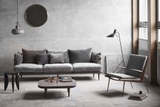 Skandinavisches Sofa FLY SC12 als 3-Sitzer mit Gestell aus Holz von &tradition Skandinavisches Sofa mit Gestell aus Holz als 3-Sitzer - FLY SC12 von &tradition