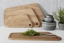 Design Schneidebrett aus massivem Holz mit Loch - U3 CUTTING BOARD von Andersen Furniture