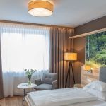 Deckenleuchte Holzfurnier in Zirbe LUCERNA von LeuchtNatur