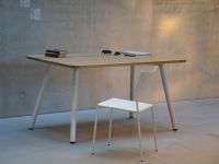 Tisch aus Stahl, Holz und Eiche - MORADOR von Jan Kurtz 