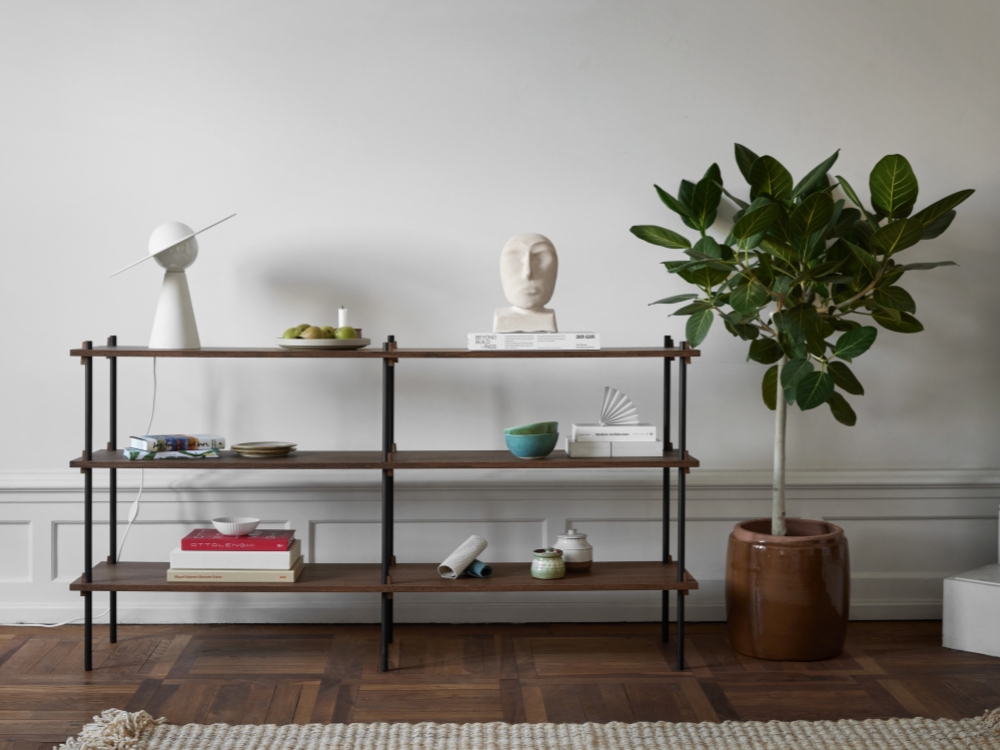 MOEBE SHELVING SYSTEM Regal aus Holz in Eiche geräuchert und Metall