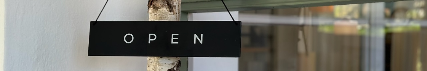 media/image/Banner-HolzdesignPur-Showroom-Jena-Shopseite.png