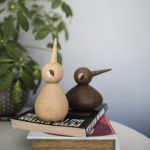 Die Vogelfiguren BIRD von architectmade kennzeichnen weiche Linien, natürliche Materialien und eine hochwertige Verarbeitung BIRD von architectmade - Vögel aus Holz in klein und groß von Kristian Vedel