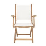 Klappstuhl aus Teak mit Armlehne in der Vorderansicht JUMP von Jan Kurtz