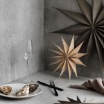 Dekorative Holzsterne VEVOK im dänischen Design von Broste Copenhagen zum Stellen, Legen und Hängen VENOK von Broste Copenhagen - Holzstern für Weihnachten im dänischen Design