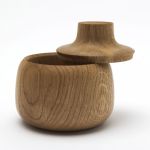 Runde Zuckerdose BLOOM aus hellem Eichenholz mit Deckel von shibui Vorratsdose aus Holz mit Deckel in Eiche - BLOOM von shibui