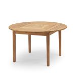 Runder Gartentisch DRACHMANN aus FSC-zertifiziertem Teakholz von Skagerak mit einem Durchmesser von 126 cm DRACHMANN TABLE von Skagerak - Teakholz Gartentisch rund für 4 Personen