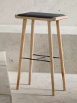 Barhocker aus Eichenholz geseift Scala Bar Stool in 74cm von Ekta Living