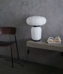 Stapelstuhl dänisches Design in Eiche Walnuss PAVILION AV1 von &tradition