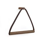 Handtuchhalter TOWEL HANGER von by Wirth aus geräuchertem Eichenholz und dunkelbraunem Lederband by Wirth TOWEL HANGER - Handtuchhalter aus Holz mit Lederband