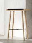 Thekenhocker aus Holz in Eiche geseift Scala Bar Stool 64cm von Ekta Living