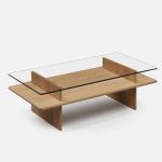 Der moderne Materialmis aus Holz und Glas prägt maßgeblich die Erscheinung des Couchtisch PARALLEL COFFEE TABLE von WOUD Eleganter Couchtisch aus Holz und Glas - Der Parallel Coffee Table von Woud