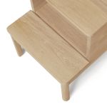 Draufsicht auf den Tritthocker A LINE STEPSTOOL von FORM & REFINE in weiß geölter Eiche zweistufiger Tritthocker aus Eiche - A LINE STEPSTOOL von Form & Refine