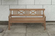 klassisches Sitzbank für Garten und Terrasse aus Holz - DRACHMANN von Skagerak