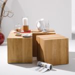 Elegantes Arrangement aus vier Beistelltischen ROLL IT von Jan Kurtz - dank der integrierten Rollen können die Beistelltische leicht neu angeordnet werden ROLL IT von Jan Kurtz Beistelltisch Würfel Holz