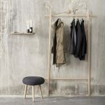 Schlichte Garderobe CLOTHES RACK aus Holz im dänischen Design von Andersen Furniture CLOTHES RACK von Andersen Furniture - Garderobe aus Holz im dänischen Design