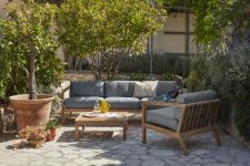 Outdoor Couchtisch aus Holz in Teak - VIRKELYST TABLE von Skagerak