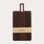 Servierbrett aus dunklem Holz mit Griff - BREAD BOARD YAMI von MUUBS