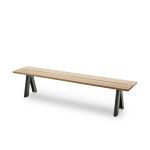 Gartenbank aus Holz und Stahl in Hunter Green mit 200 cm Länge - OVERLAP BENCH von Skagerak